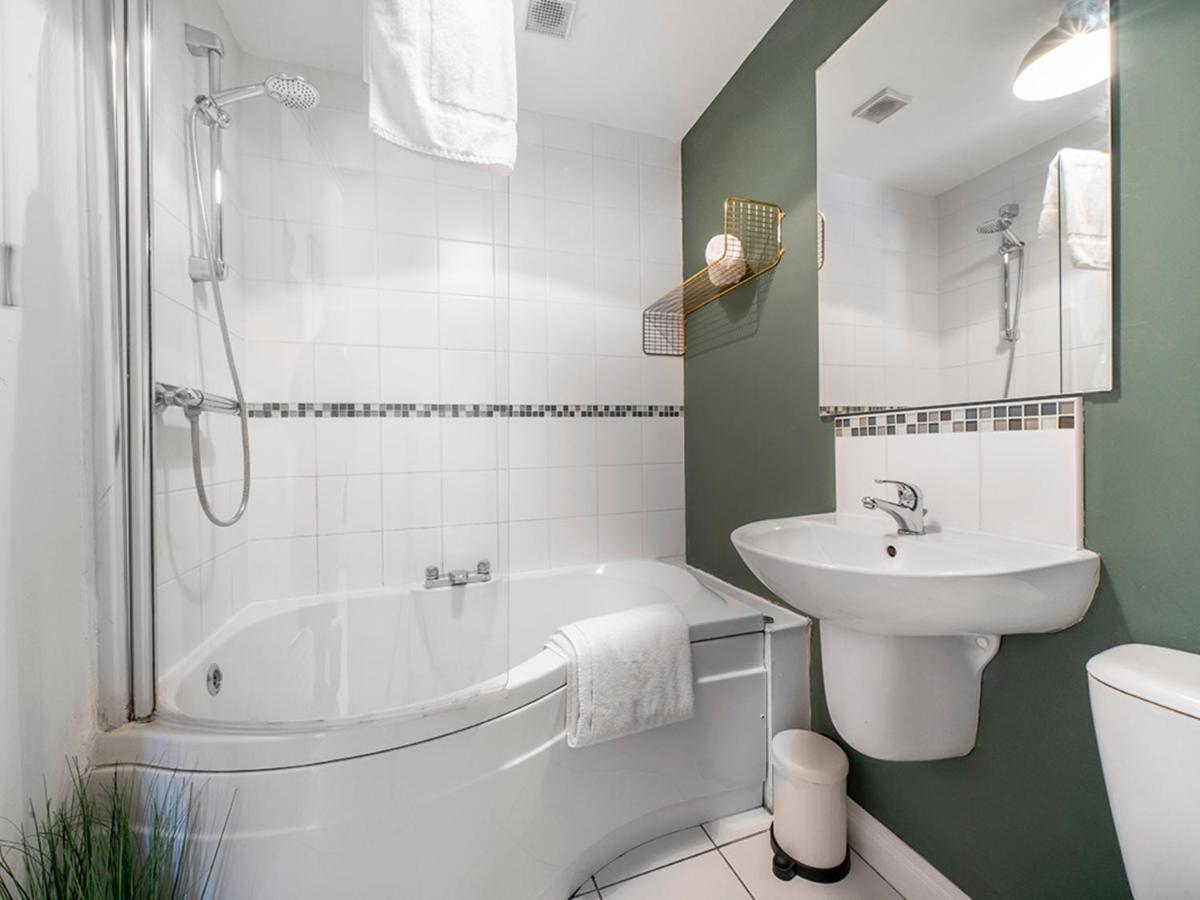 Appartement Titanic View Penthouse - Gated Complex - Parking à Belfast Extérieur photo